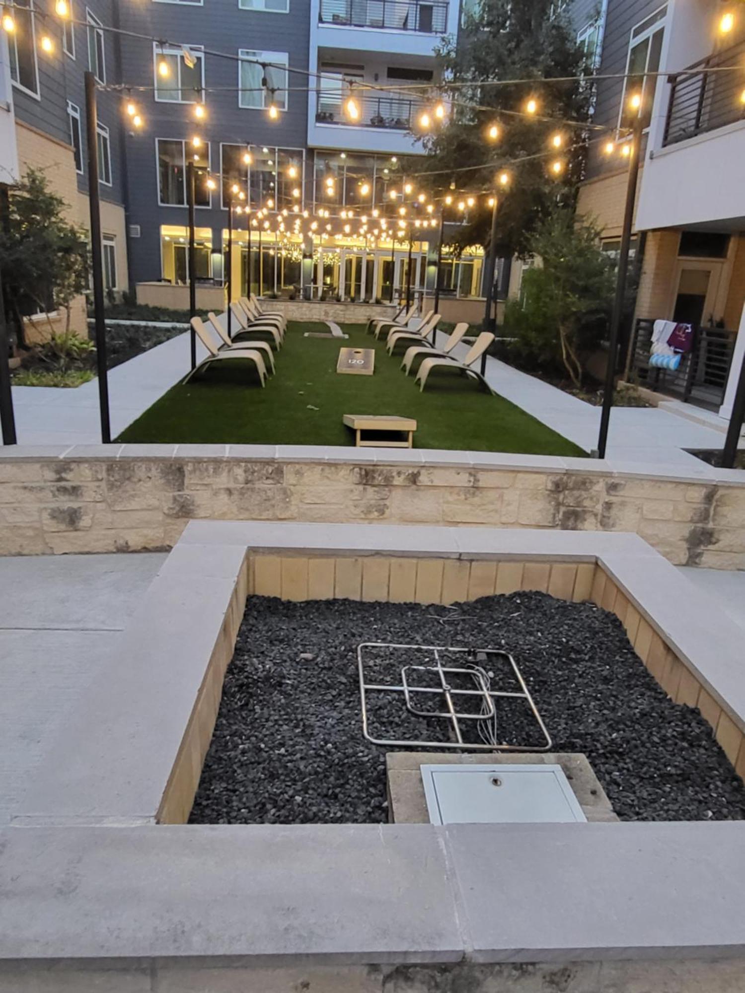 Beautiful Condo On Riverwalk W King Ste Free Parking Pet Friendly Centrally Located On The Riverwalk San Antonio Buitenkant foto