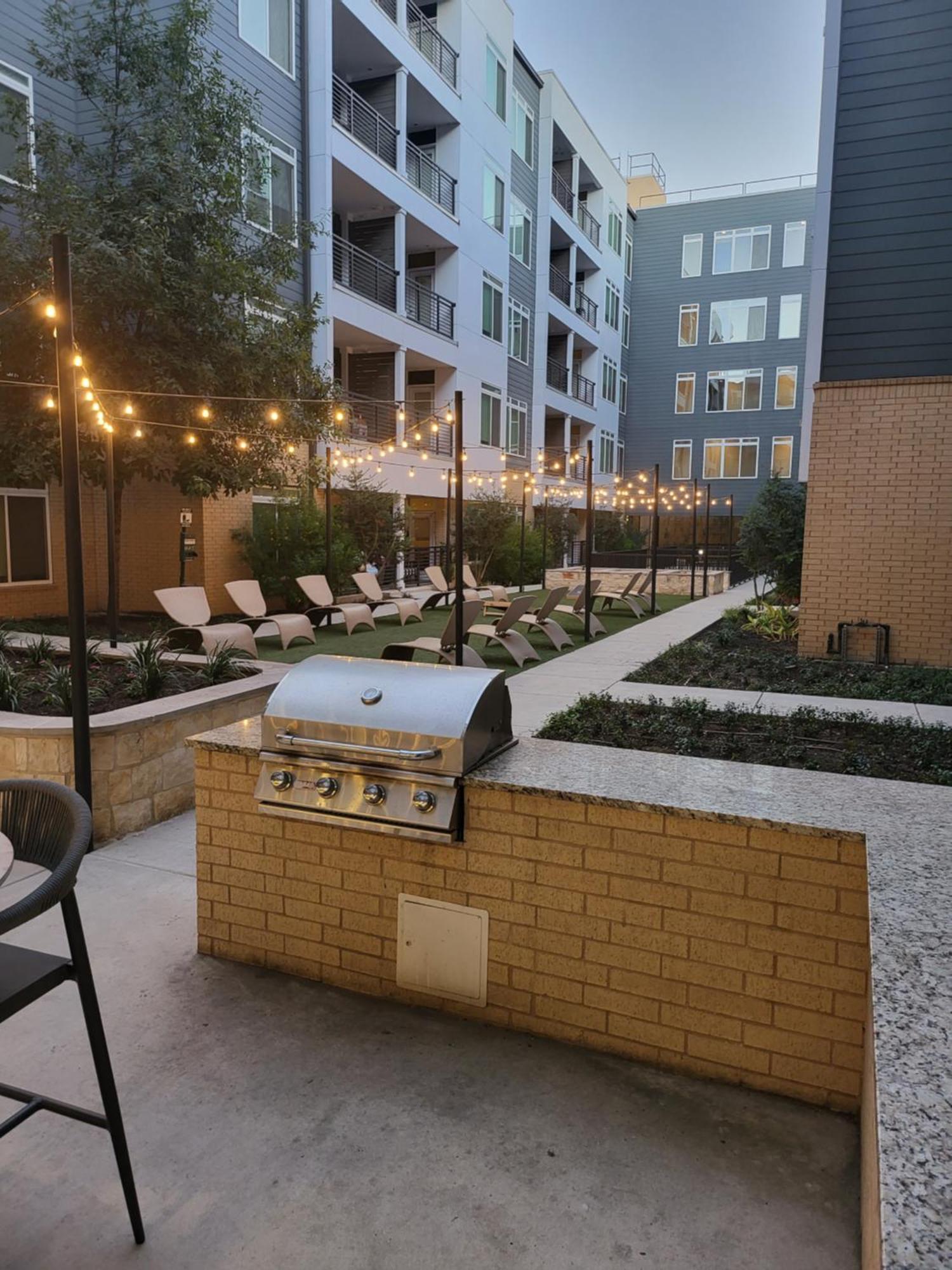 Beautiful Condo On Riverwalk W King Ste Free Parking Pet Friendly Centrally Located On The Riverwalk San Antonio Buitenkant foto