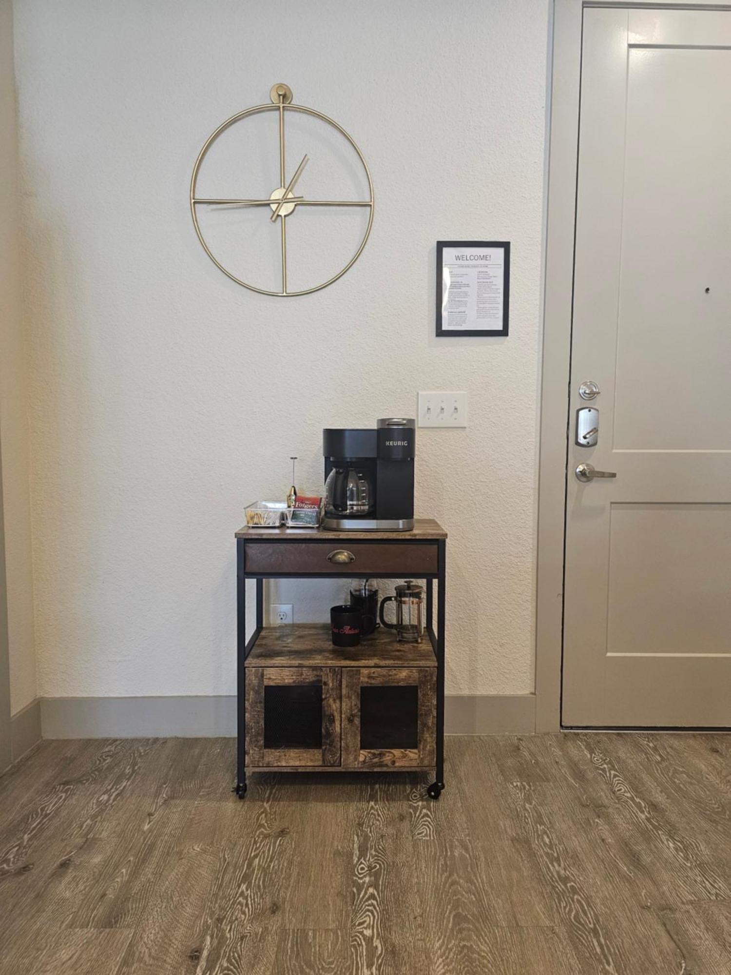 Beautiful Condo On Riverwalk W King Ste Free Parking Pet Friendly Centrally Located On The Riverwalk San Antonio Buitenkant foto